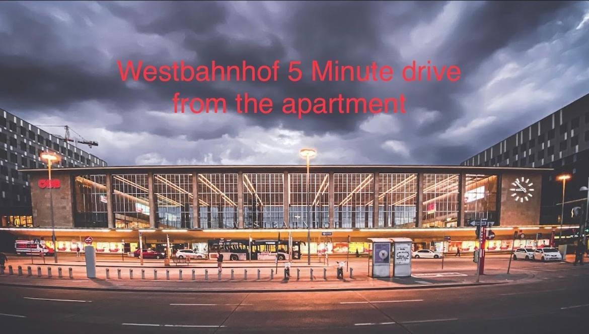 Moonlight Apartment With Porch Near Schoenbrunn And Westbahnhof Виена Екстериор снимка